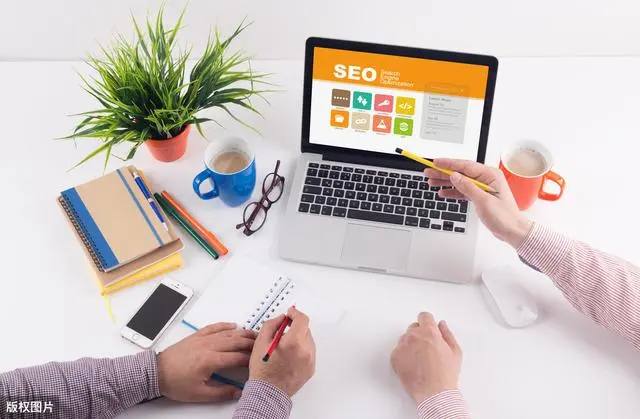 男子撞脸谢霆锋在演唱会被围拍